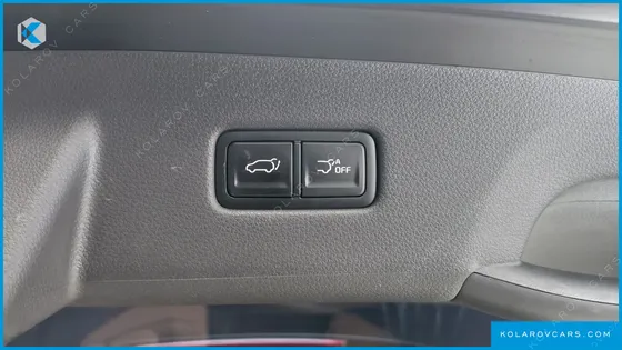 KIA CARNIVAL DIESEL 9-SEATER NOBLESSE