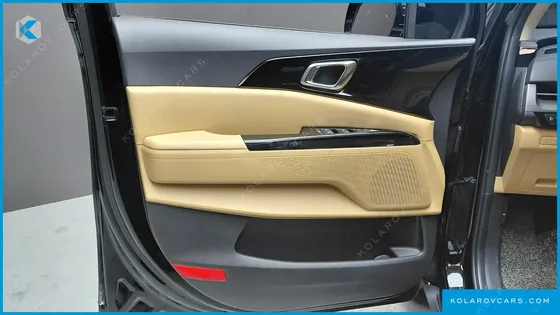 KIA CARNIVAL DIESEL 9-SEATER NOBLESSE