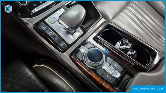 GENESIS EQ900 5.0 GDI AWD
