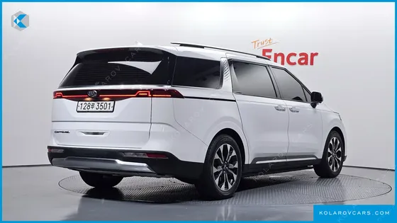 KIA CARNIVAL GASOLINE 9-SEATER SIGNATURE