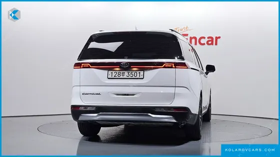 KIA CARNIVAL GASOLINE 9-SEATER SIGNATURE