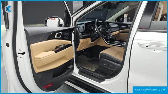 KIA CARNIVAL GASOLINE 9-SEATER SIGNATURE