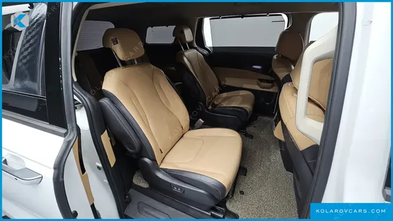 KIA CARNIVAL GASOLINE 9-SEATER SIGNATURE