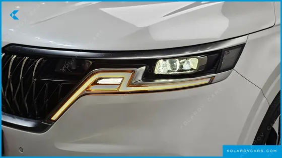 KIA CARNIVAL GASOLINE 9-SEATER SIGNATURE