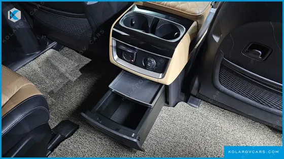 KIA CARNIVAL GASOLINE 9-SEATER SIGNATURE