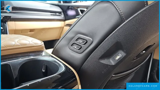 KIA CARNIVAL GASOLINE 9-SEATER SIGNATURE