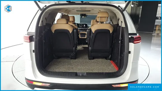 KIA CARNIVAL GASOLINE 9-SEATER SIGNATURE