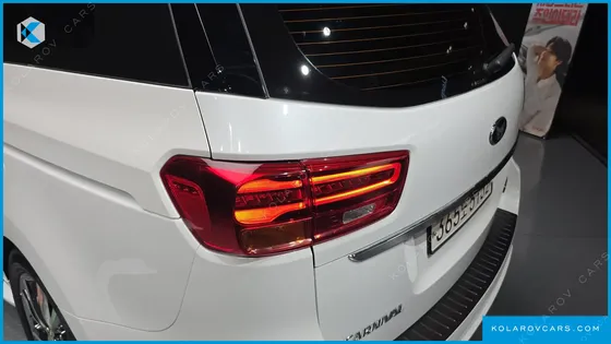 KIA CARNIVAL GASOLINE 9-SEATER LIMOUSINE(SPECIAL VEHICLE)