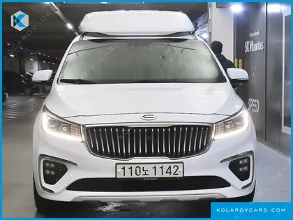 KIA CARNIVAL GASOLINE 7-SEATER HI-LIMOUSINE