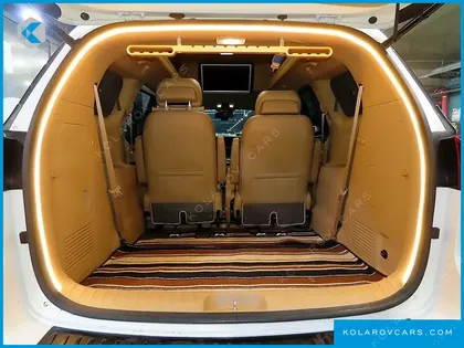KIA CARNIVAL GASOLINE 7-SEATER HI-LIMOUSINE
