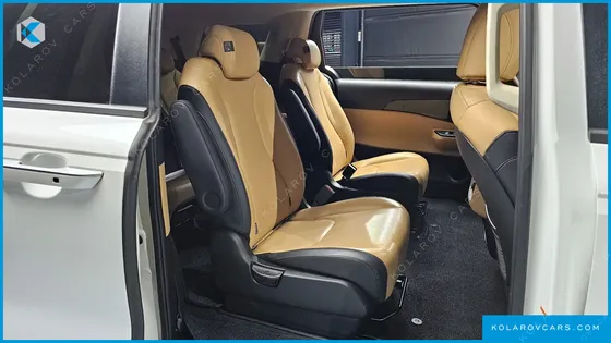 KIA CARNIVAL DIESEL 9-SEATER PRESTIGE