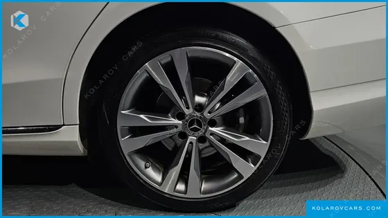 MERCEDES C-CLASS C220 D AVANTGARDE