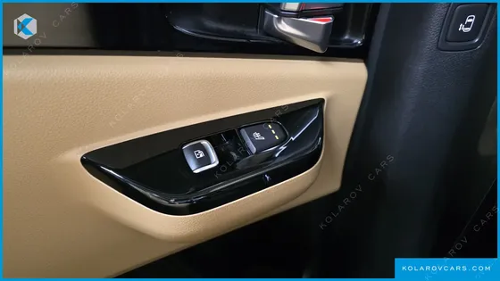 KIA CARNIVAL DIESEL 9-SEATER NOBLESSE