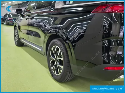 KIA CARNIVAL GASOLINE 9-SEATER NOBLESSE