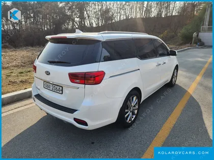 KIA CARNIVAL 9-SEATER NOBLESSE SPECIAL