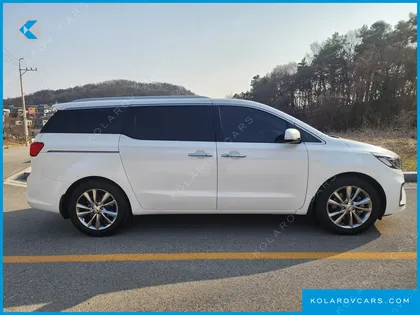 KIA CARNIVAL 9-SEATER NOBLESSE SPECIAL