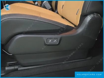 KIA CARNIVAL GASOLINE 9-SEATER PRESTIGE