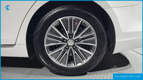 HYUNDAI GRANDEUR EXCLUSIVE