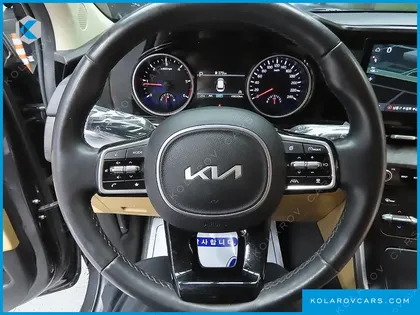 KIA CARNIVAL DIESEL 9-SEATER PRESTIGE