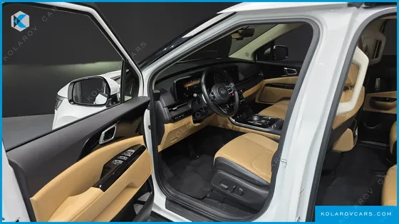 KIA CARNIVAL DIESEL 9-SEATER NOBLESSE