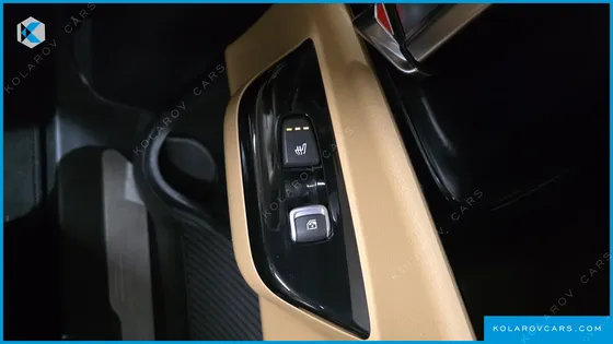 KIA CARNIVAL DIESEL 9-SEATER NOBLESSE