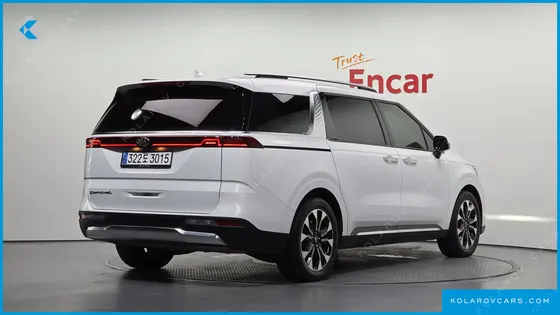KIA CARNIVAL DIESEL 9-SEATER SIGNATURE