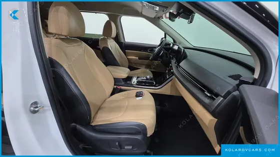 KIA CARNIVAL DIESEL 9-SEATER SIGNATURE