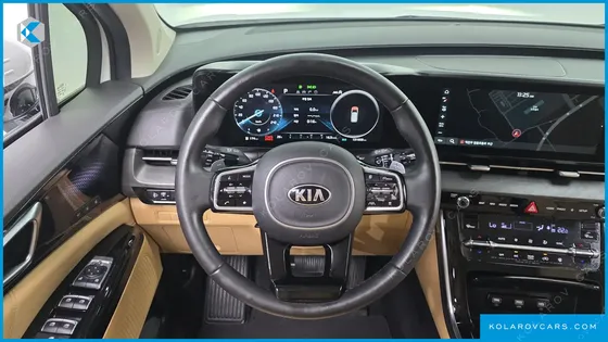 KIA CARNIVAL DIESEL 9-SEATER SIGNATURE