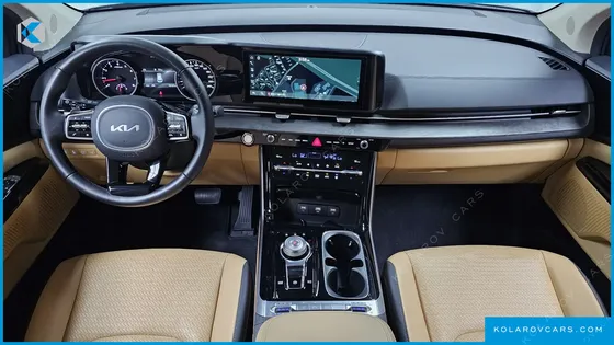 KIA CARNIVAL GASOLINE 7-SEATER NOBLESSE