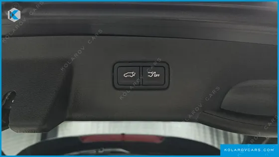 KIA CARNIVAL GASOLINE 7-SEATER NOBLESSE