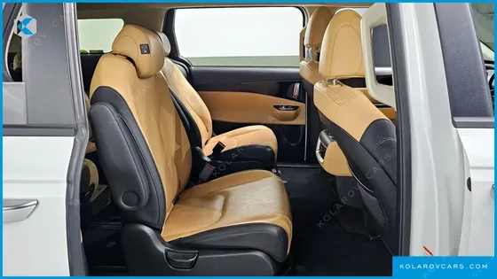 KIA CARNIVAL DIESEL 9-SEATER PRESTIGE