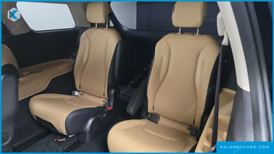 KIA CARNIVAL DIESEL 9-SEATER PRESTIGE