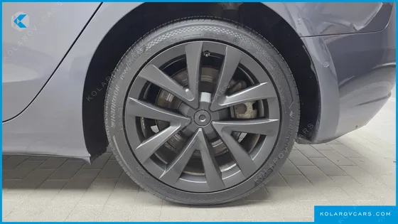 TESLA MODEL 3 STANDARD RANGE PLUE RWD