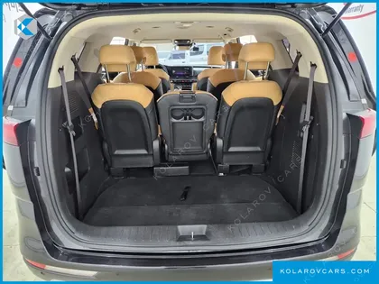 KIA CARNIVAL DIESEL 11-SEATER PRESTIGE