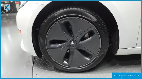 TESLA MODEL 3 STANDARD RANGE PLUE RWD