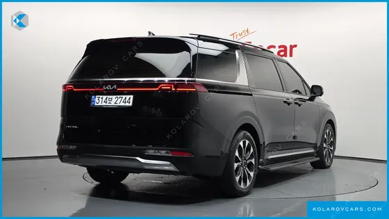 KIA CARNIVAL GASOLINE 9-SEATER SIGNATURE