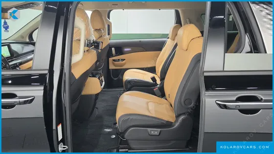 KIA CARNIVAL GASOLINE 9-SEATER SIGNATURE