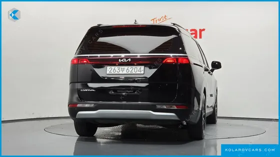 KIA CARNIVAL DIESEL 9-SEATER PRESTIGE