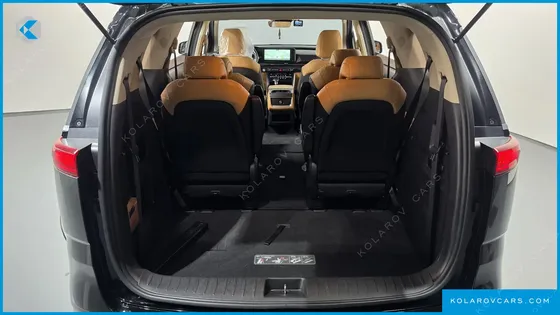 KIA CARNIVAL DIESEL 9-SEATER PRESTIGE