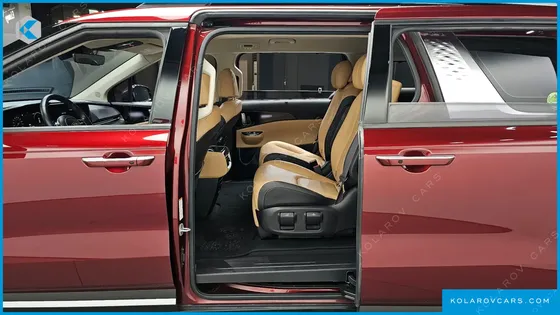 KIA CARNIVAL DIESEL 7-SEATER SIGNATURE