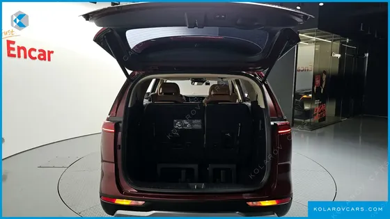 KIA CARNIVAL DIESEL 7-SEATER SIGNATURE
