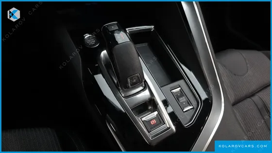 PEUGEOT 5008 1.2 PURE TECH ALLURE