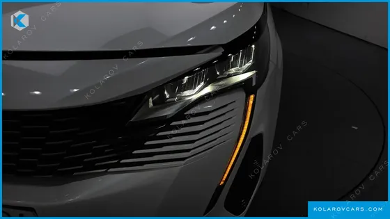 PEUGEOT 5008 1.2 PURE TECH ALLURE