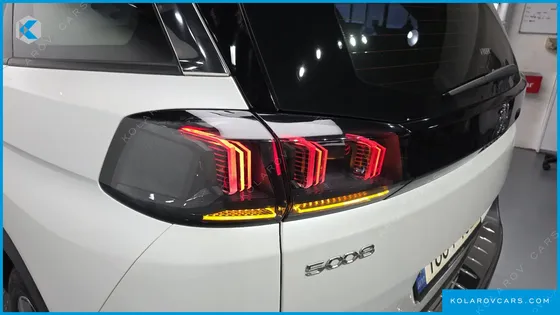 PEUGEOT 5008 1.2 PURE TECH ALLURE