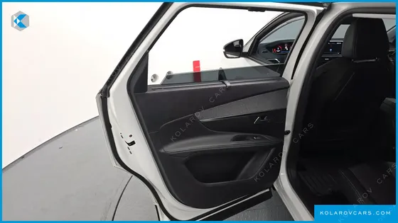 PEUGEOT 5008 1.2 PURE TECH ALLURE