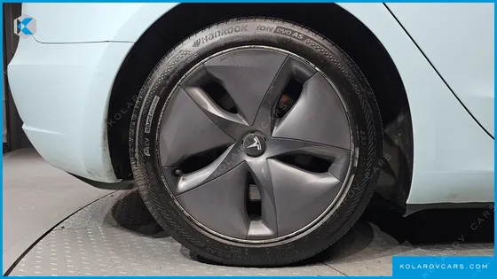 TESLA MODEL 3 STANDARD RANGE PLUE RWD
