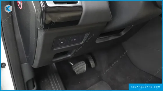 LAND ROVER DISCOVERY 2.0 SD4 SE