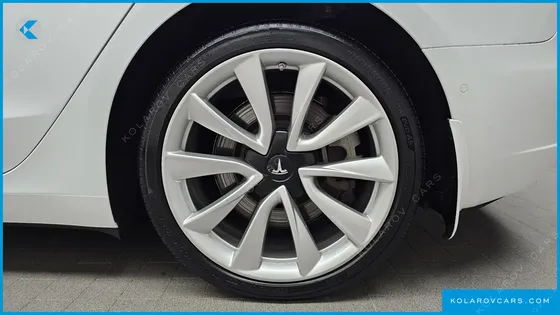 TESLA MODEL 3 LONG RANGE AWD