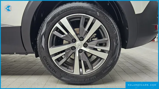 PEUGEOT 5008 1.5 BLUEHDI ALLURE
