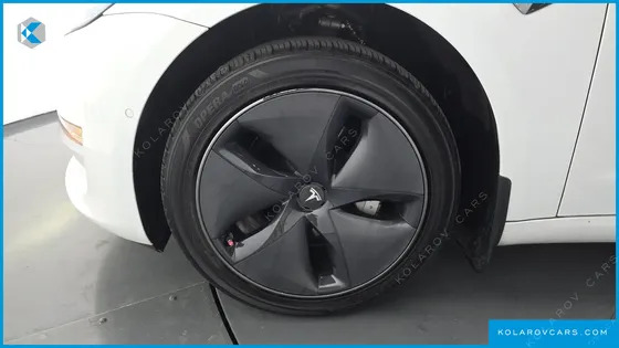 TESLA MODEL 3 STANDARD RANGE PLUE RWD